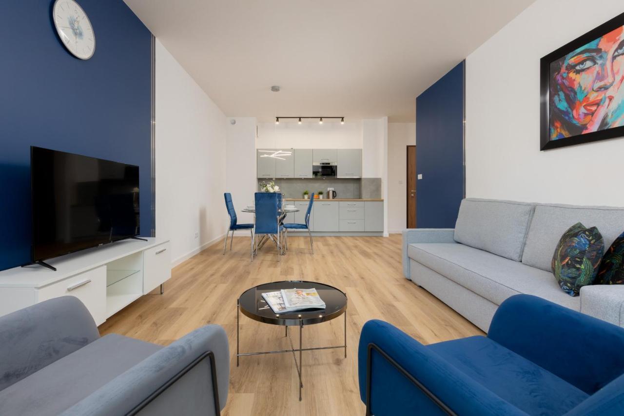Apartment Avenue Solidarnosci On Wola By Noclegi Renters Варшава Экстерьер фото
