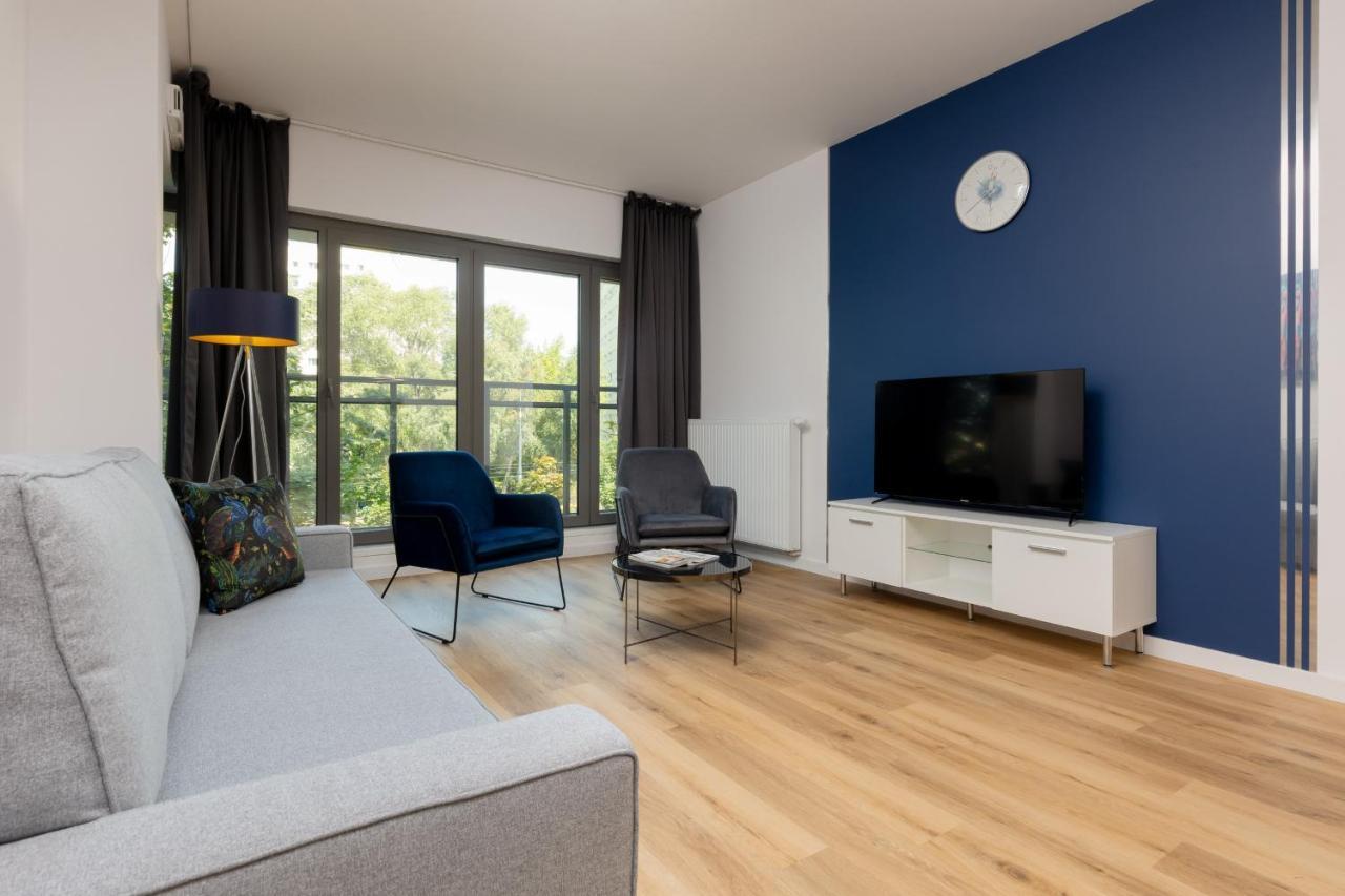 Apartment Avenue Solidarnosci On Wola By Noclegi Renters Варшава Экстерьер фото